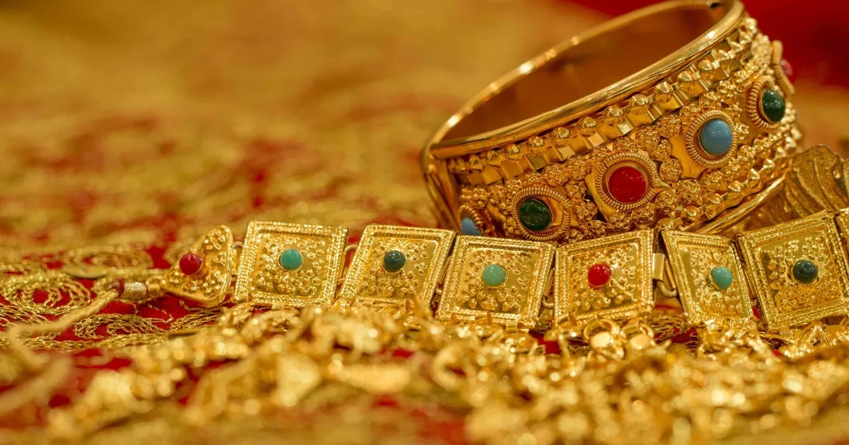today's-gold-rate-22k-gold-drops-₹200-in-hyderabad