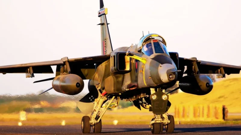 Jaguar Fighter Jet – భారత వాయుసేనలో కీలక పాత్ర, ఫీచర్లు, విశేషాలు