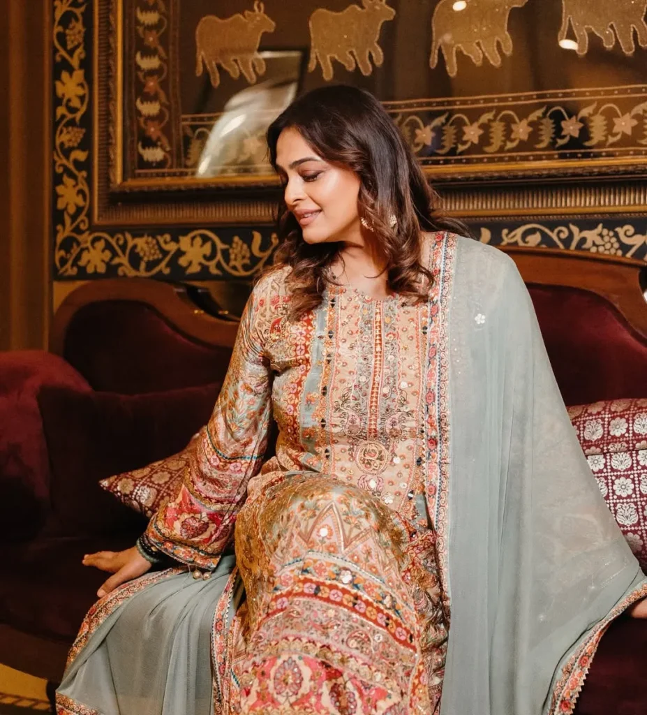 shilpa-shirodkar-10th-fail-married-double-mba-banker
