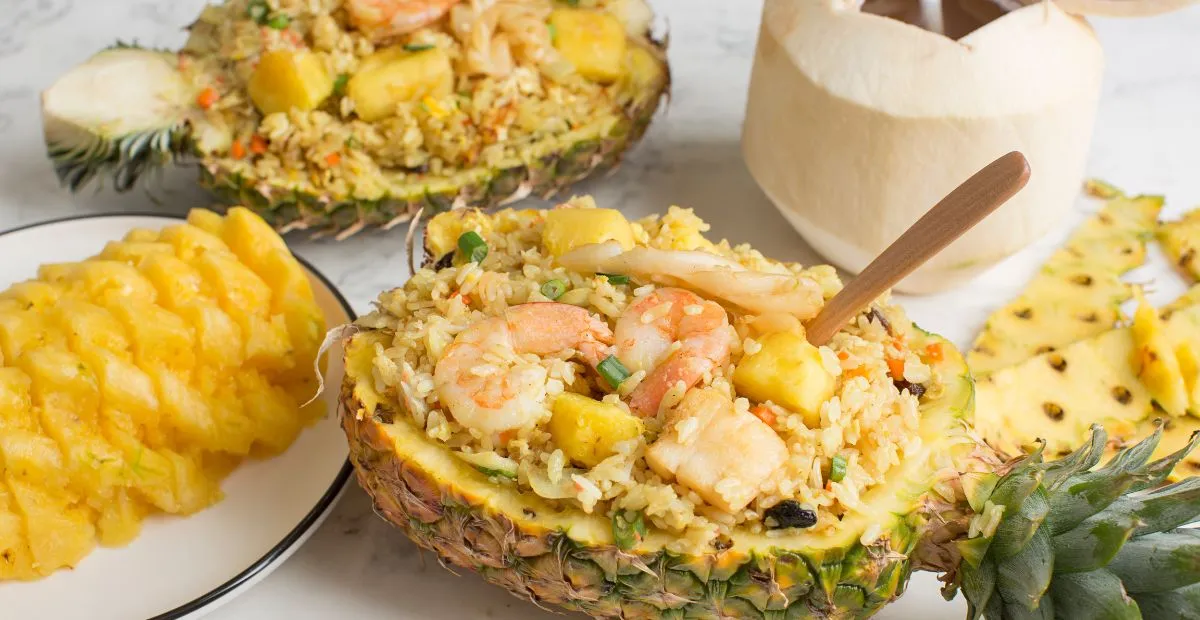 Pineapple Fried Rice రెసిపీ – థాయి స్టైల్ తీపి & మసాలా రైస్ స్పెషల్!