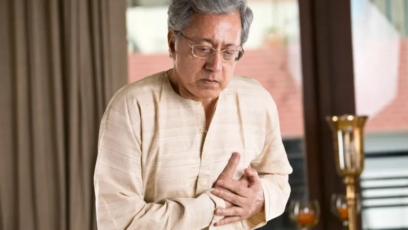 Heart Attack Symptoms: గుండెపోటు ముందస్తు లక్షణాలు ఏమిటి? ఎలా గుర్తించాలి?